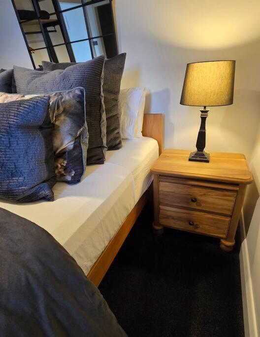 Apartment 5 - Haddin Court - Modern Loft Style ブレナム エクステリア 写真