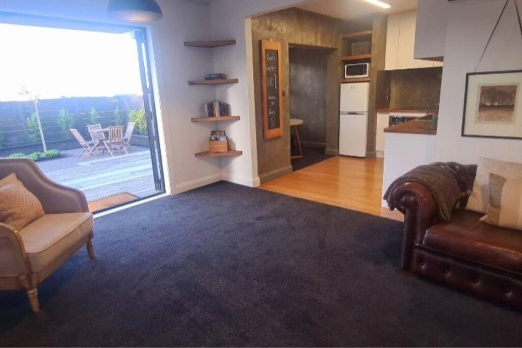 Apartment 5 - Haddin Court - Modern Loft Style ブレナム エクステリア 写真