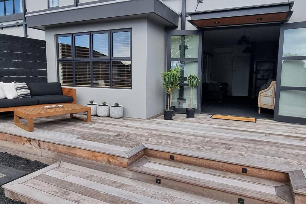 Apartment 5 - Haddin Court - Modern Loft Style ブレナム エクステリア 写真
